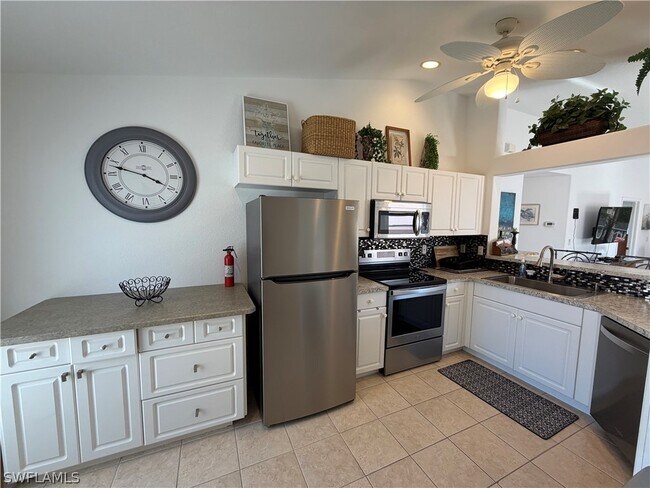 Foto del edificio - 26699 Little John Ct