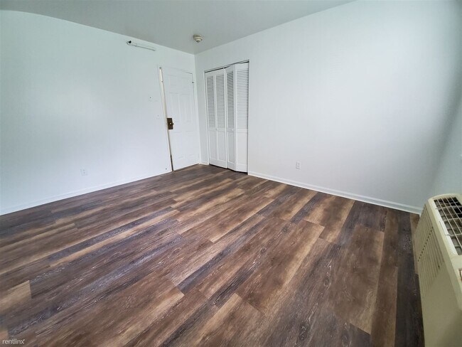 Foto del edificio - 1 br, 1 bath Condo - 12 Dryden St