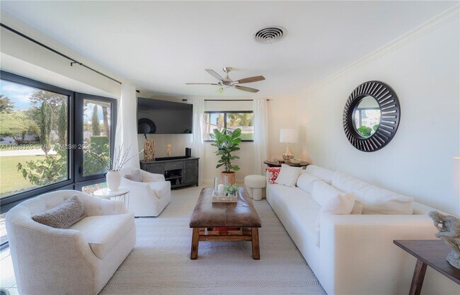 Foto del edificio - 8822 SW 161st St