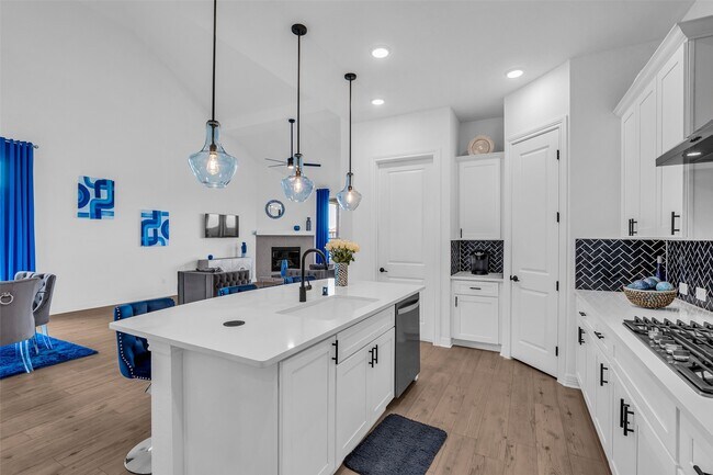 Foto del edificio - 13520 Leeward Edge Dr