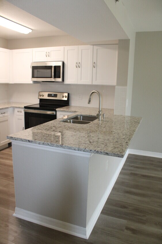 8287 Key Royal Ln Unit 1515, Naples, FL 34119 Condo for Rent in