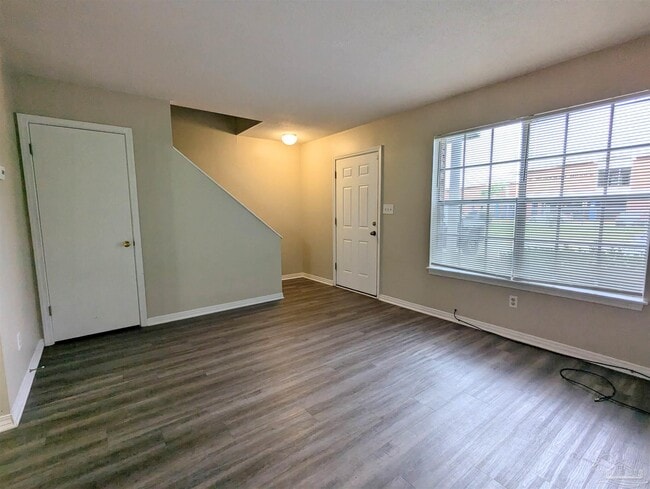 Foto del edificio - 6220 Lanier Dr