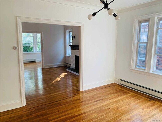 Foto del edificio - 68-41 Dartmouth St