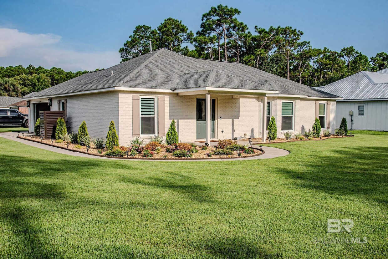 Foto principal - 24710 Gulf Bay Rd