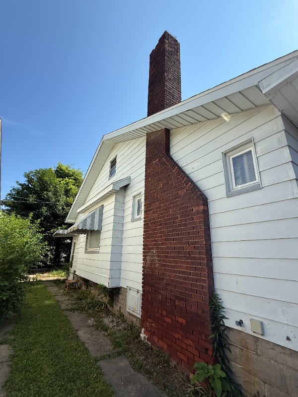 Building Photo - 1090 W Marietta St