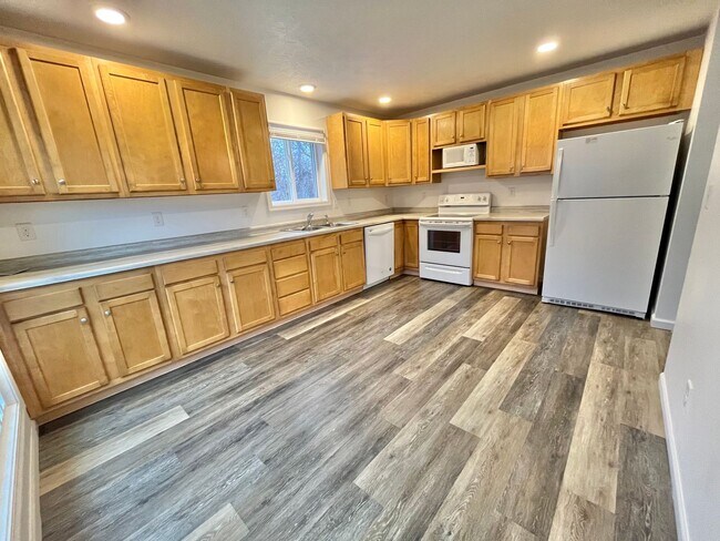 Foto del edificio - 815 W 11th St