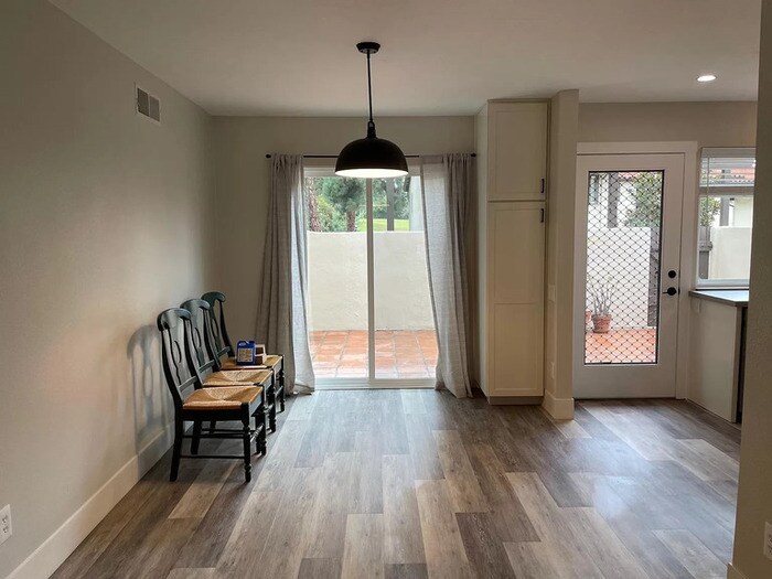 Foto principal - 11918 Rancho Bernardo Rd