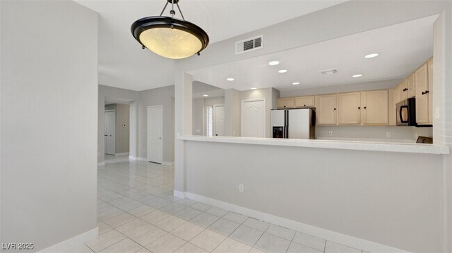 Building Photo - 2325 Windmill Pkwy