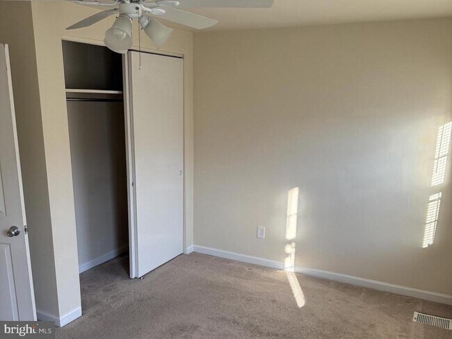 Foto del edificio - 223 Gerritt St