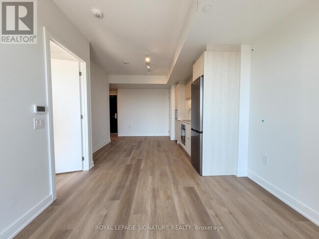 Building Photo - 3009 Novar Rd