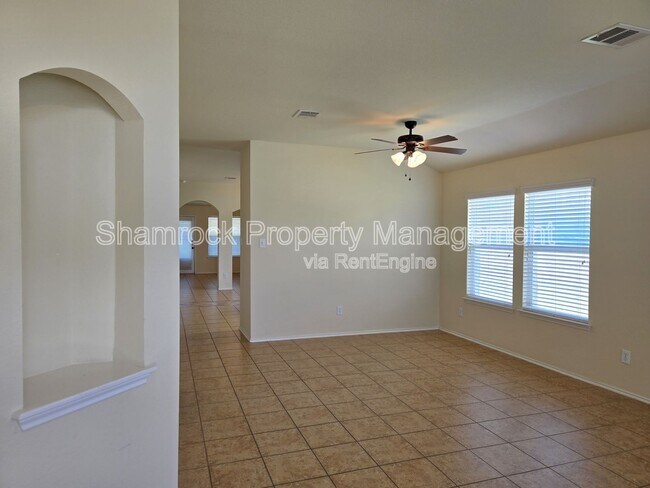 Foto del edificio - 6701 Tierra Dr