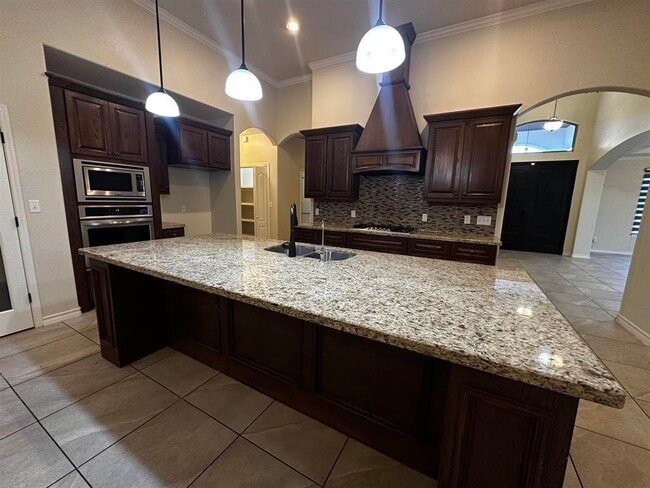 Foto del edificio - 7227 Sylvia Plath Dr