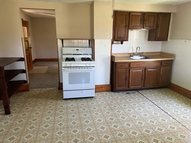Foto del edificio - Spacious 2 bedroom house in Penn Hills!!!