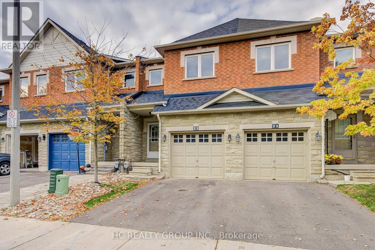 Photo principale - 56 N Lake Rd