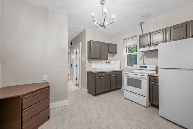 Building Photo - 3134 Miami St