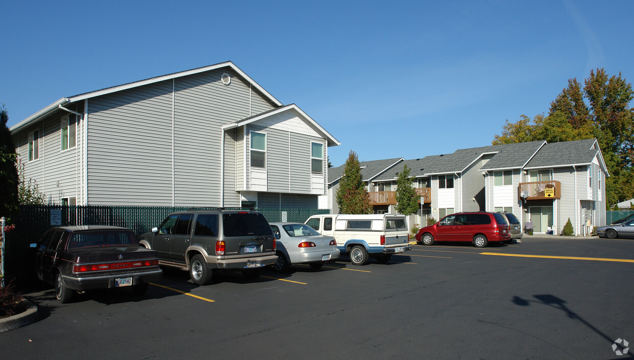 Building Photo - dearborn square apartments