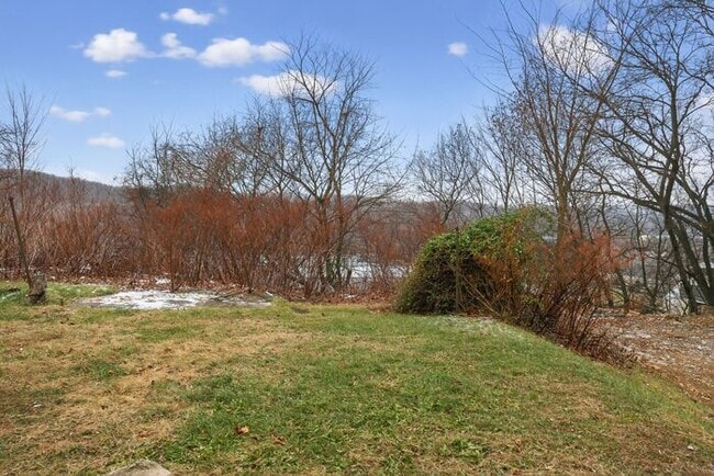 Building Photo - 1220 Erie St