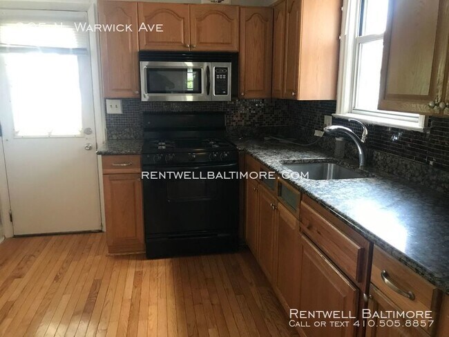Foto del edificio - 905 N Warwick Ave