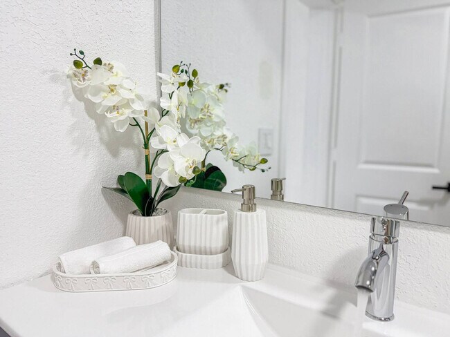 Foto del edificio - 7904 Juniper St