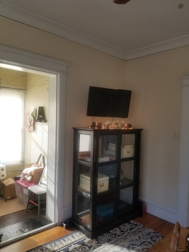 Foto del edificio - 3702 N Wilton Ave