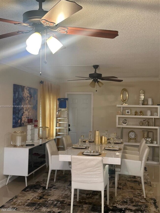 Foto del edificio - 4 br, 2 bath House - 8116 NW 74th Ave