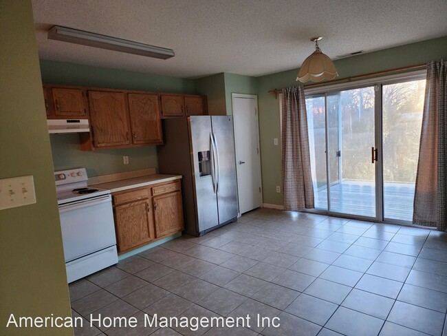 Building Photo - 3 br, 2 bath House - 407 Tyler Ave