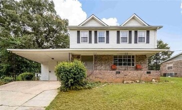 Building Photo - 130 Maxanna Dr