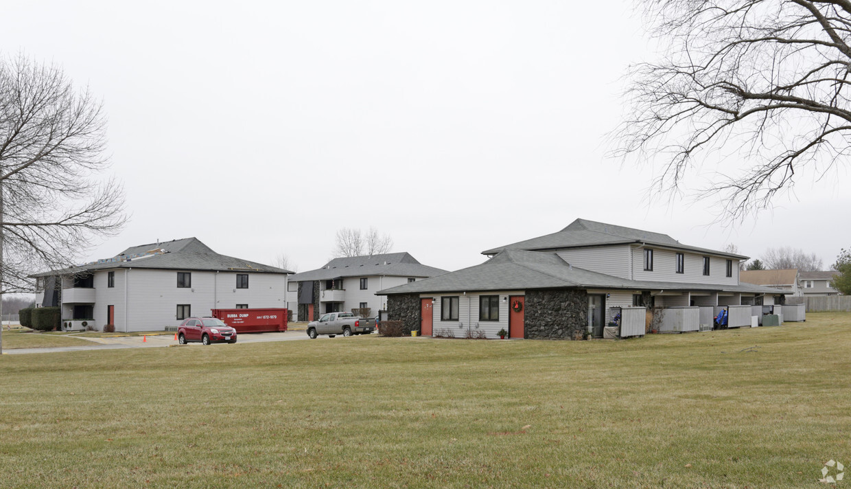 Primary Photo - Stratford Apartments