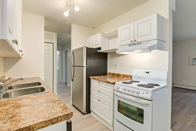 Building Photo - Southwind Apartments