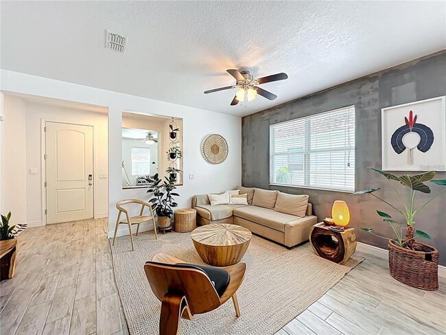 Building Photo - 11868 Thatcher Ave