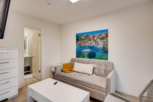 Foto del edificio - 3944 Mission Blvd