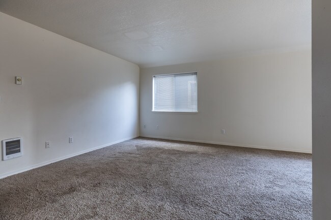 Foto del edificio - 586 N 10th St