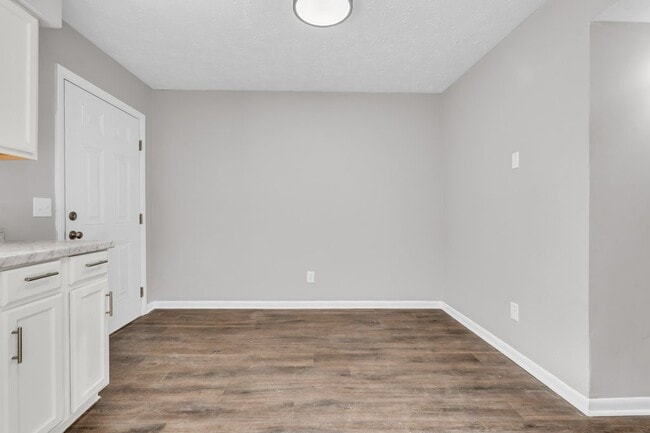 Building Photo - Eastwood Townhouses
