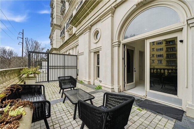 Building Photo - 199 14th St NE