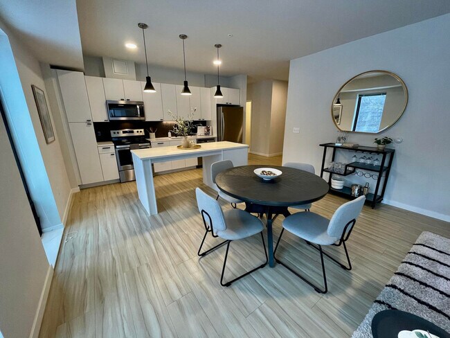 Building Photo - Irvine Exchange