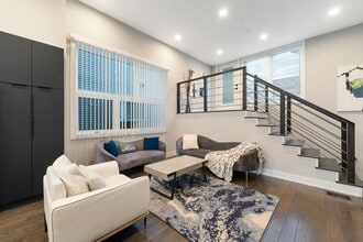 Building Photo - 2019 N Bingham St