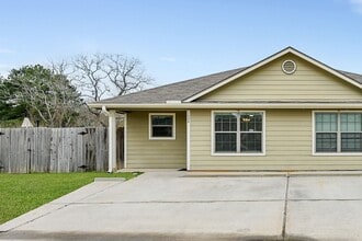 Building Photo - 167 S Bend Ct