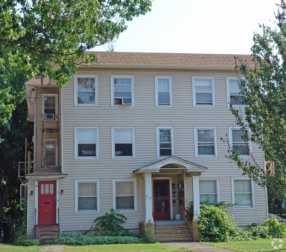 Building Photo - 310 E Main St