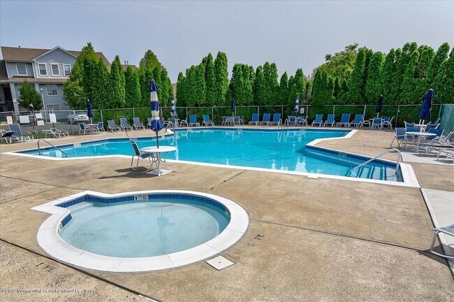 Foto del edificio - 1415 Waters Edge Dr