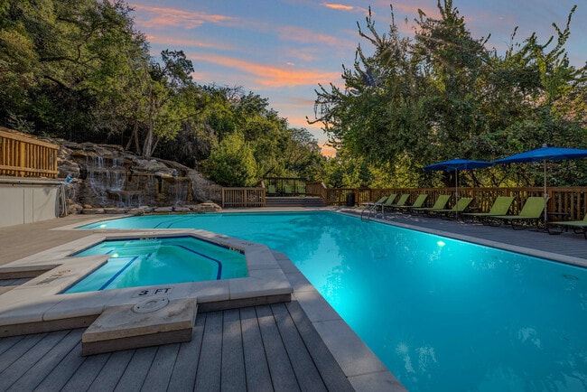 Building Photo - z - Historical - Capital Hills