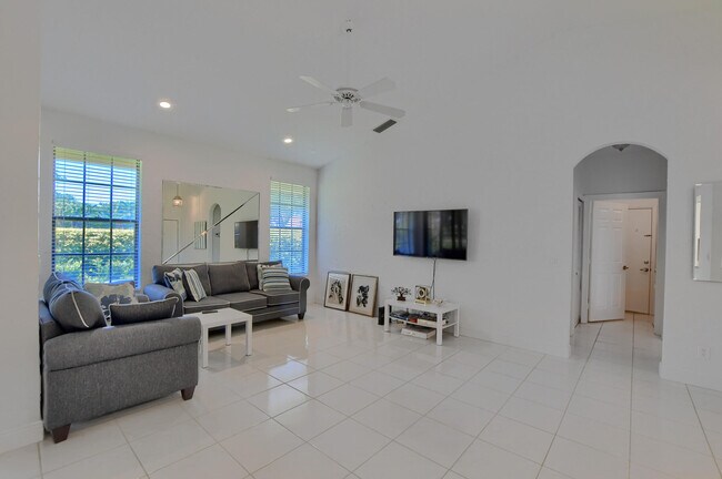 Building Photo - 8292  Waterline Drive 106 Boynton Beach Fl...