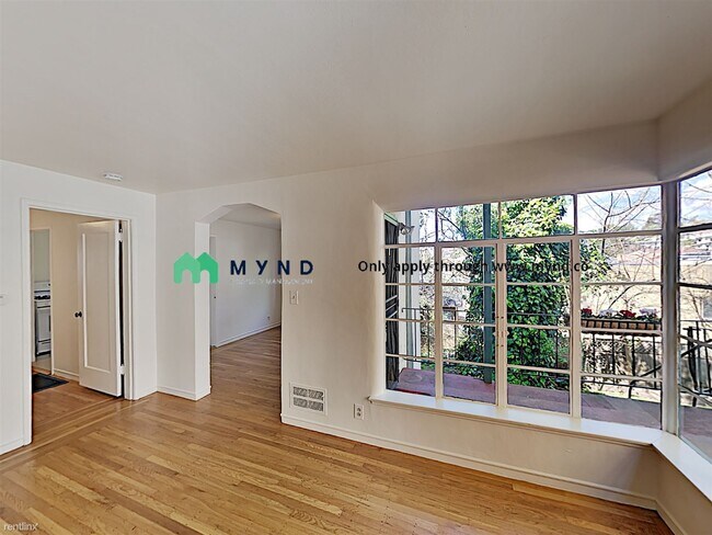 Building Photo - 1 br, 1 bath  - 2247 Ivy Dr Apt 1