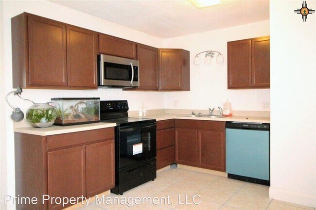 Building Photo - 4 br, 2 bath House - 1101 W 6th Street