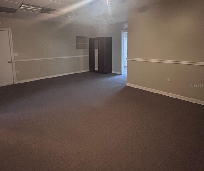 Building Photo - 1500 Damon Ave