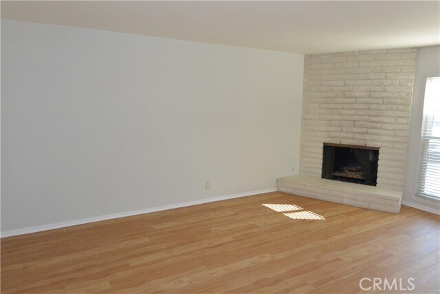 Building Photo - 910 Liard Pl