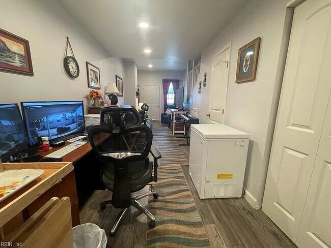 Vista trasera del primer piso - 31 E Howard St