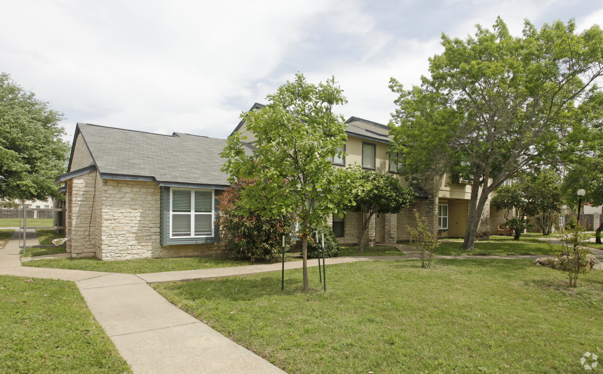 Building Photo - Tejas Apartments