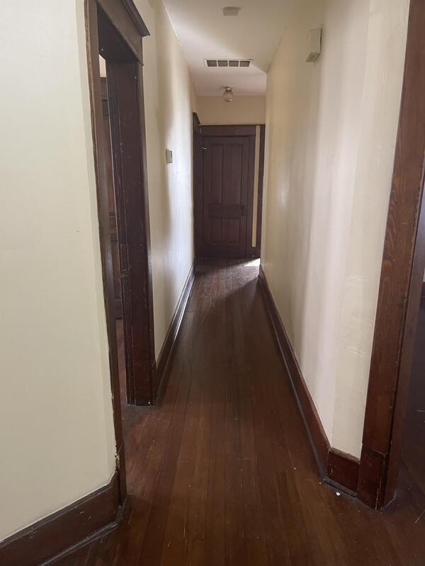 Building Photo - 804 N 6th St