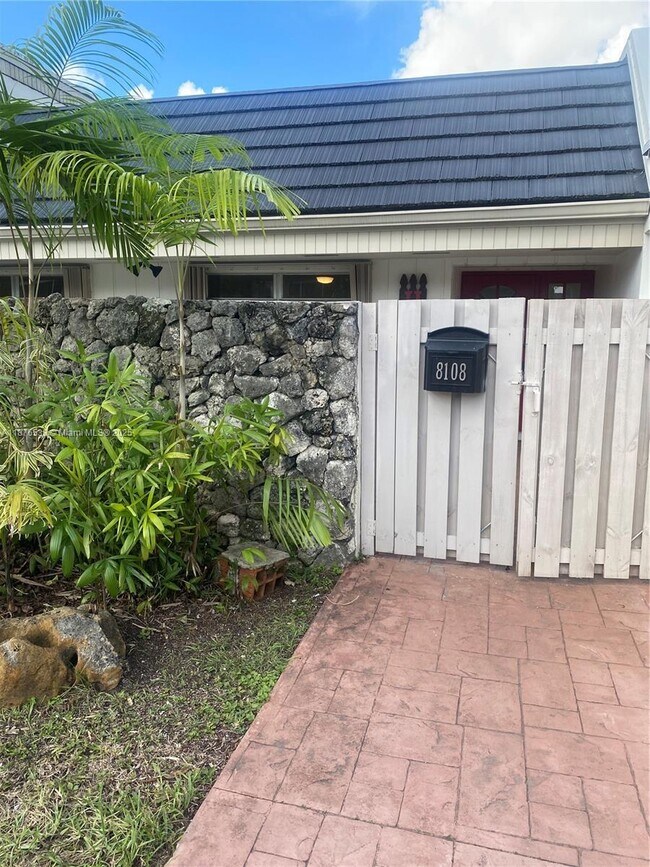 Foto del edificio - 8108 SW 81st Pl