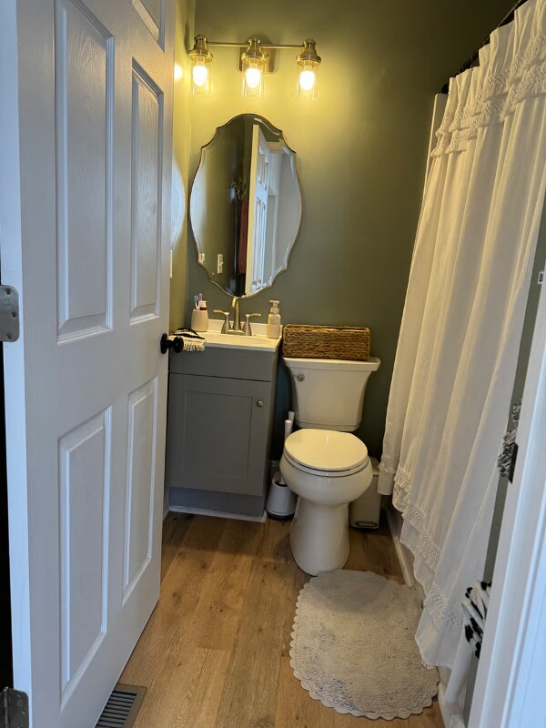 Foto del edificio - 900 Clarks Ln